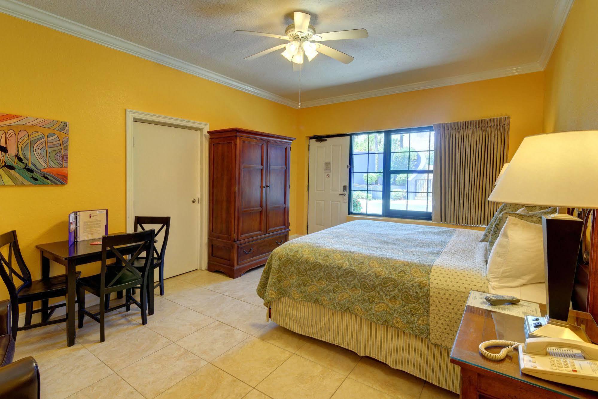 Beachside Inn Destin Bagian luar foto