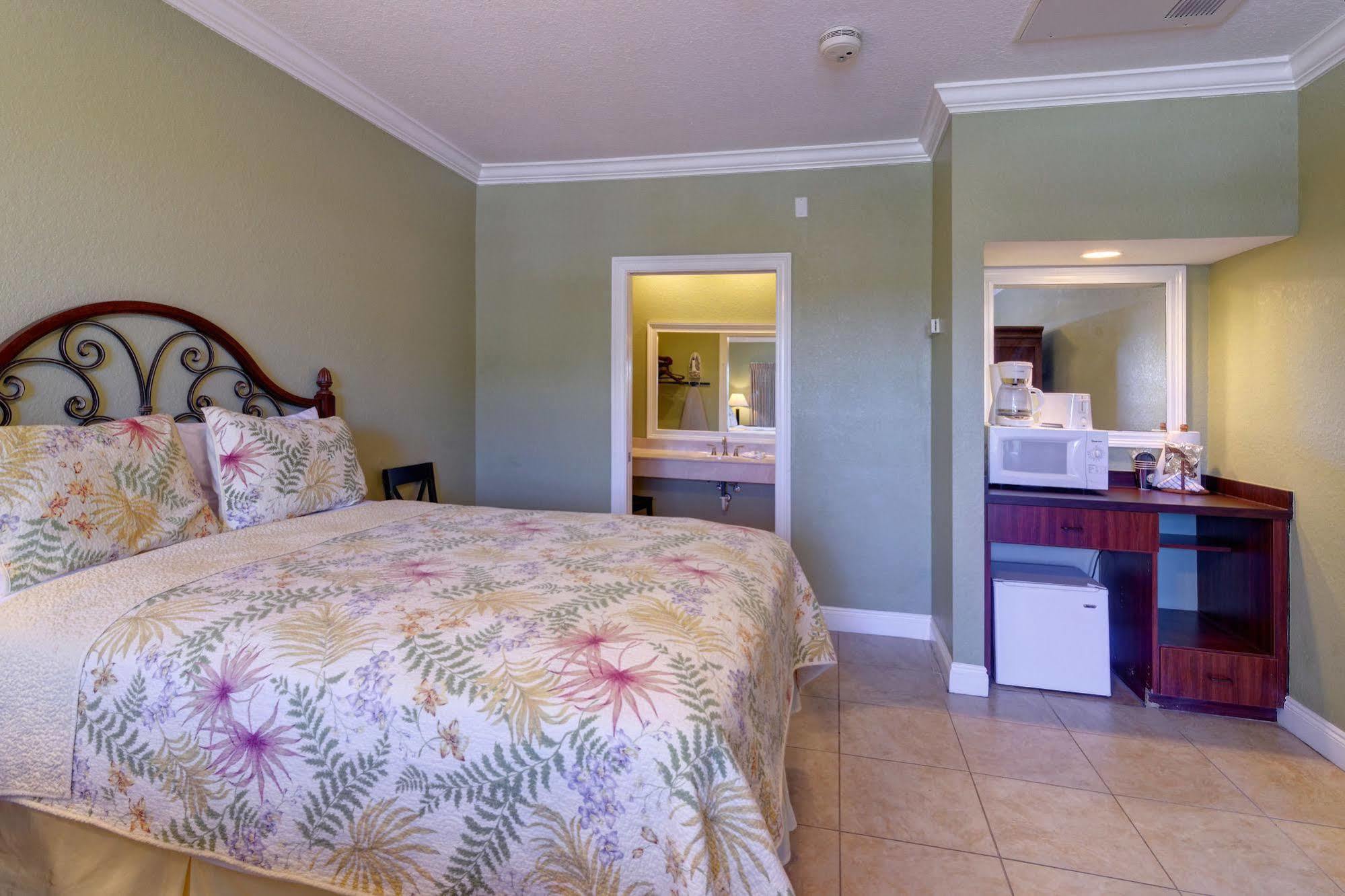 Beachside Inn Destin Bagian luar foto